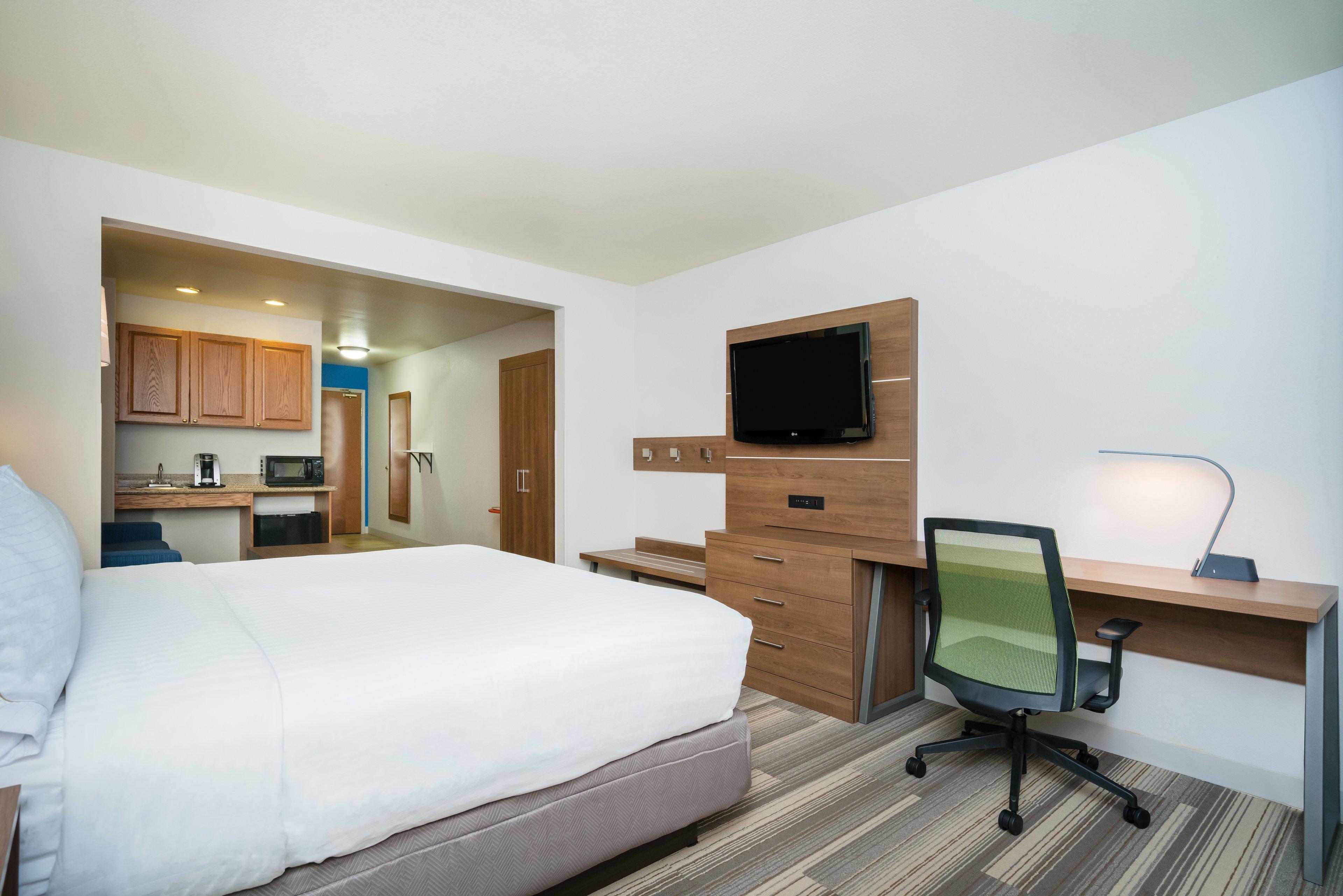 Holiday Inn Express & Suites Rocky Mount Smith Mountain Lake By Ihg Exterior foto
