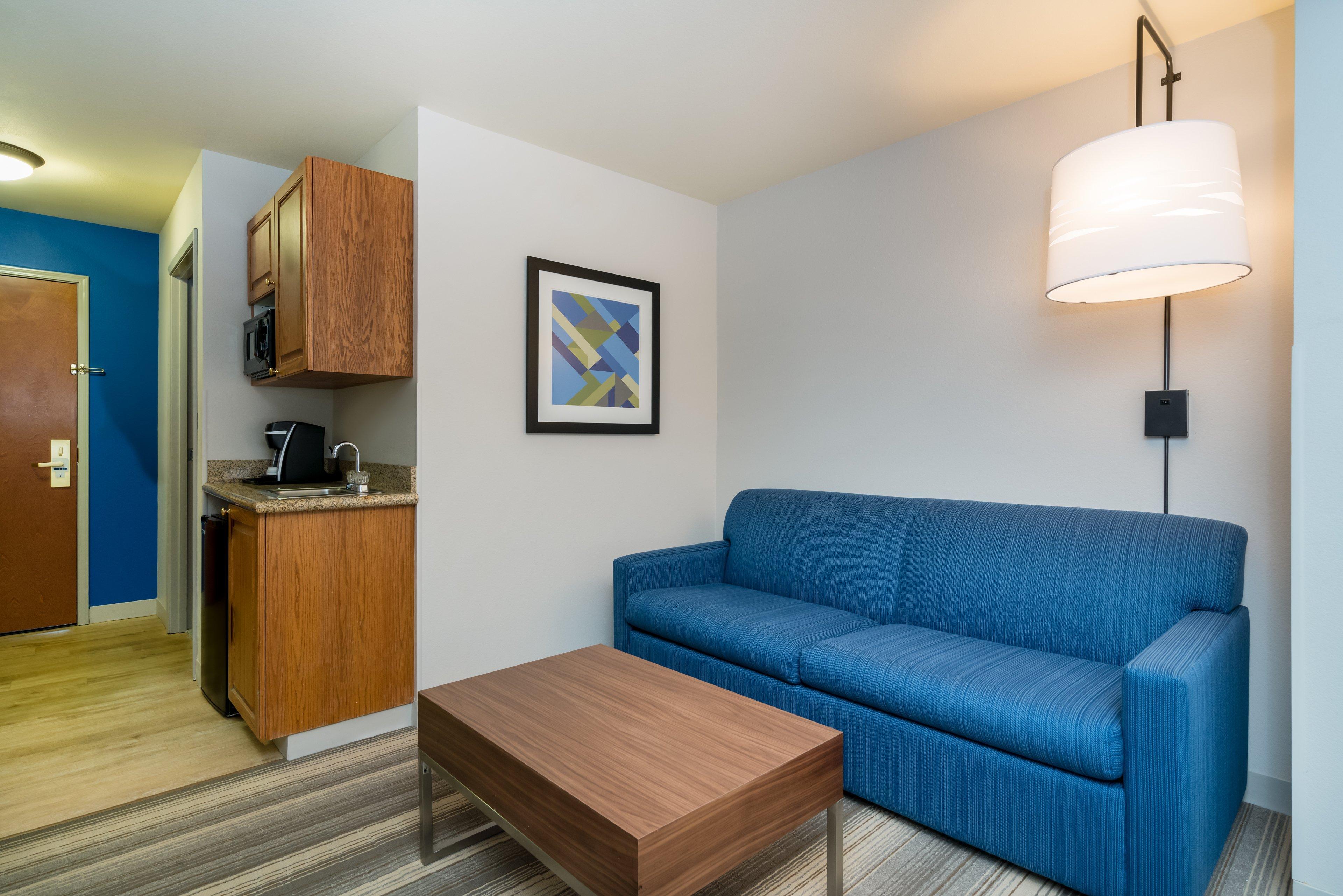 Holiday Inn Express & Suites Rocky Mount Smith Mountain Lake By Ihg Exterior foto