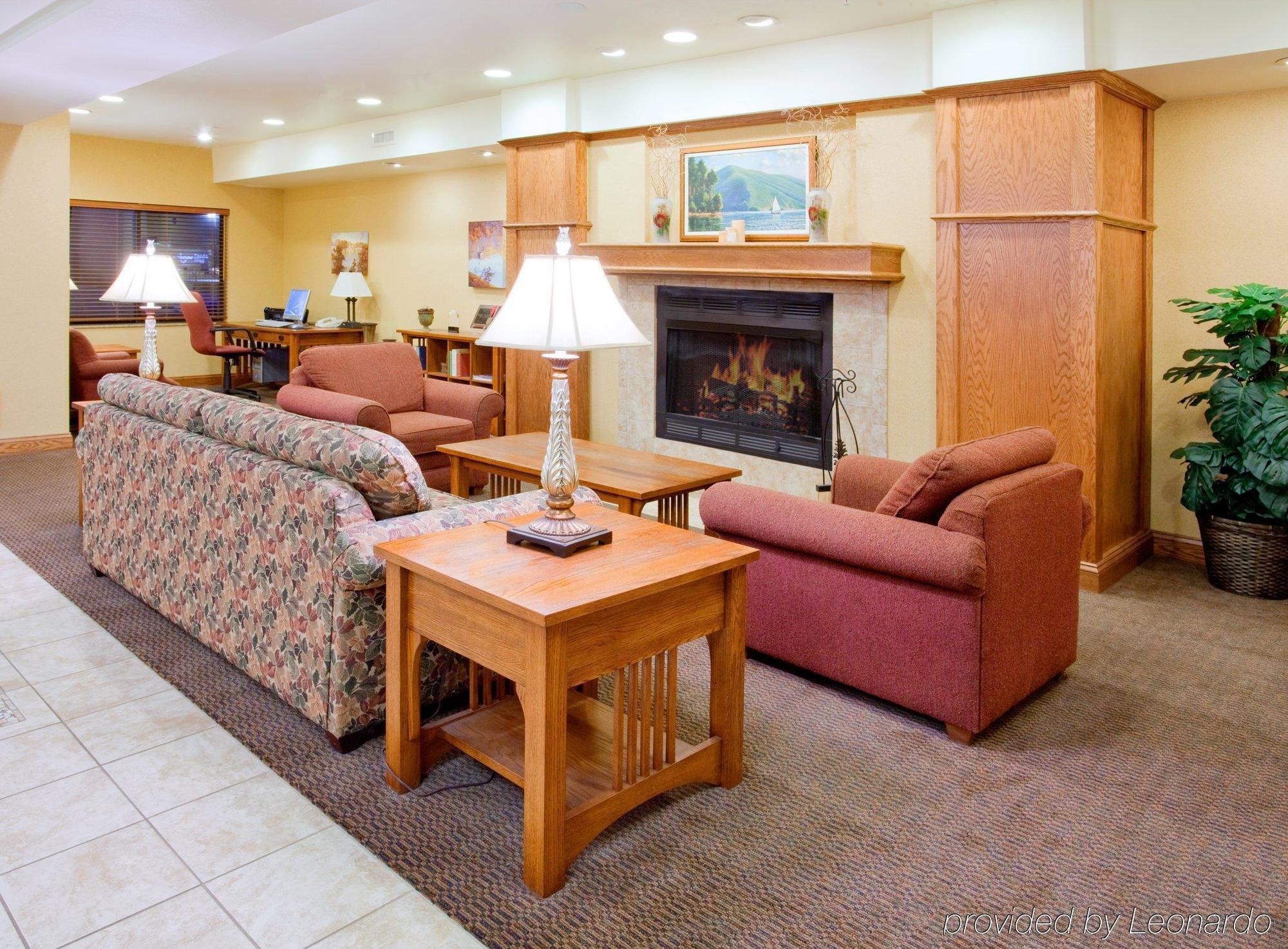 Holiday Inn Express & Suites Rocky Mount Smith Mountain Lake By Ihg Interior foto
